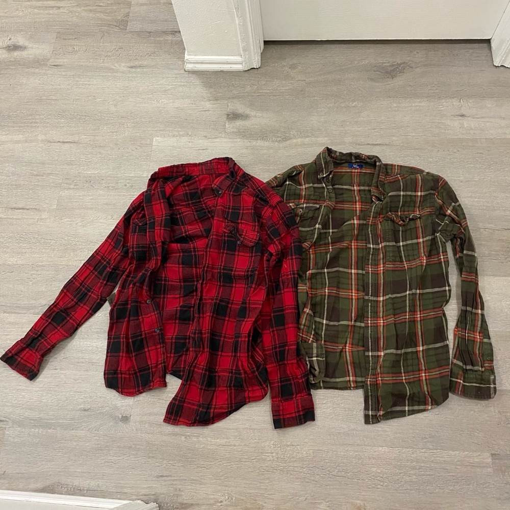 Just very wrinkly needs to be ironed